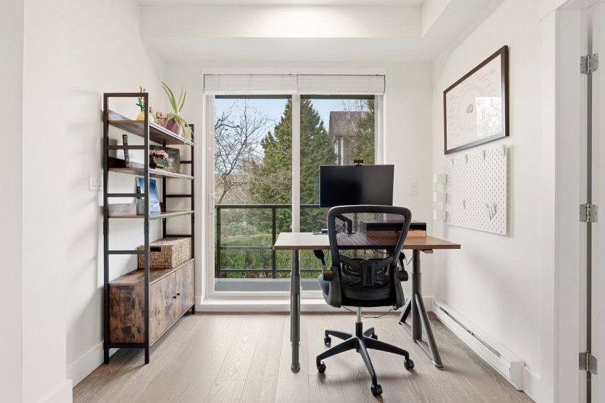 210 6268 Eagles Drive