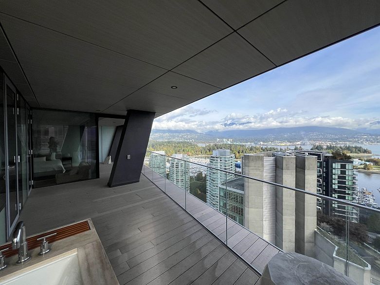 2903 1568 Alberni Street