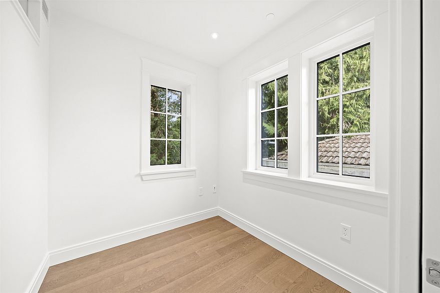 5815 Highbury Street