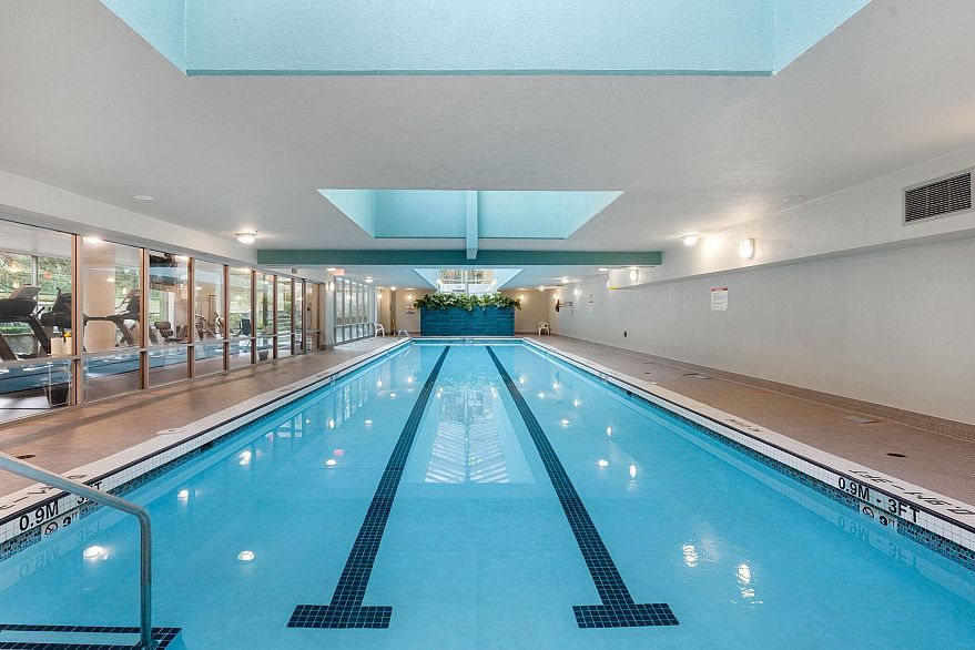 1805 928 Richards Street