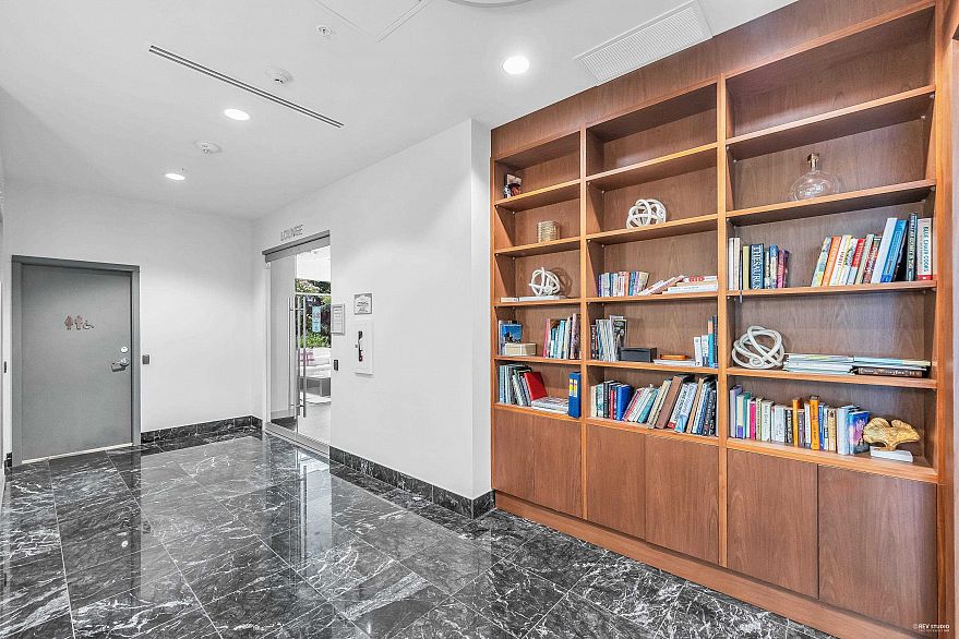 2303 3355 Binning Road