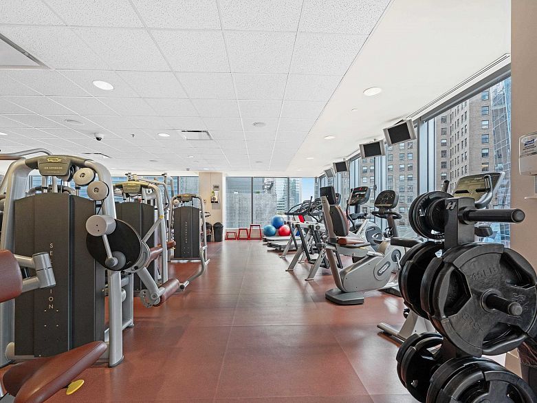 2803 1077 W Cordova Street