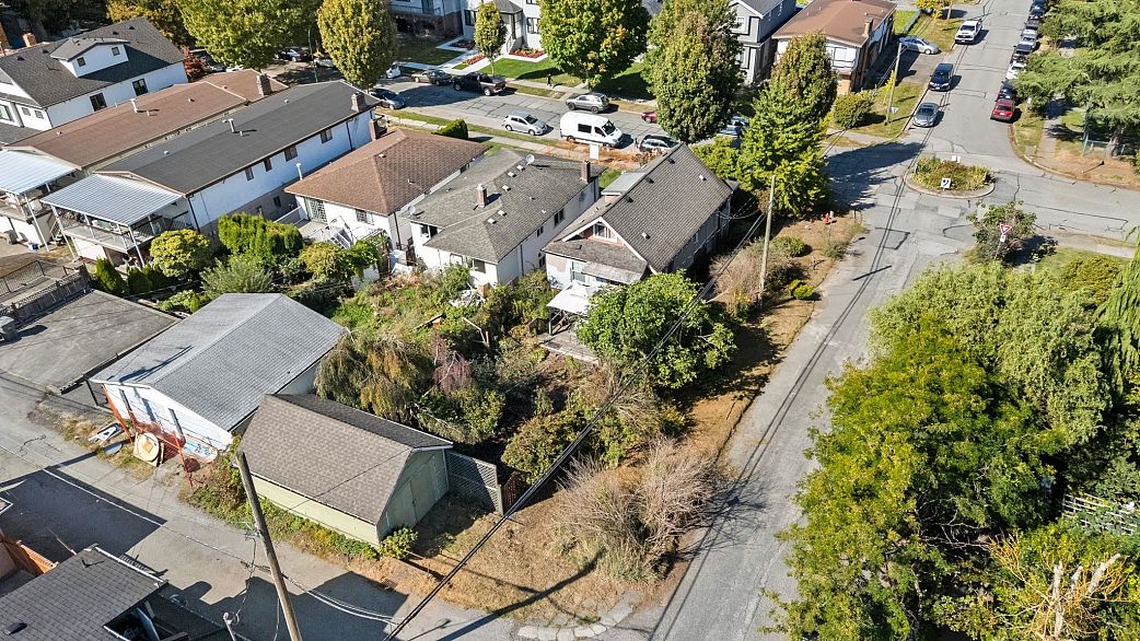 2996 Venables Street