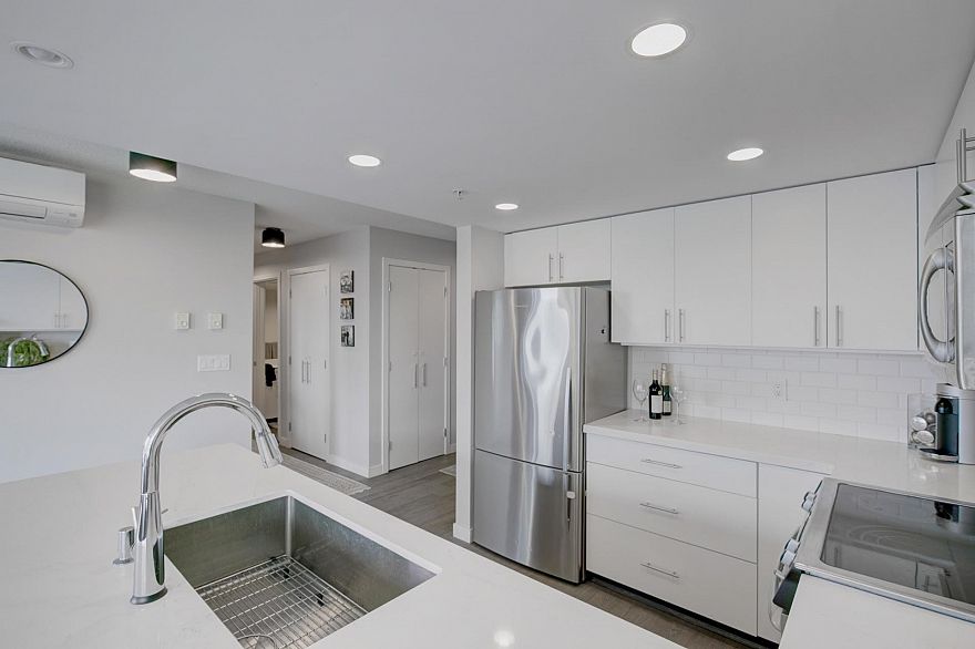 504 125 Milross Avenue