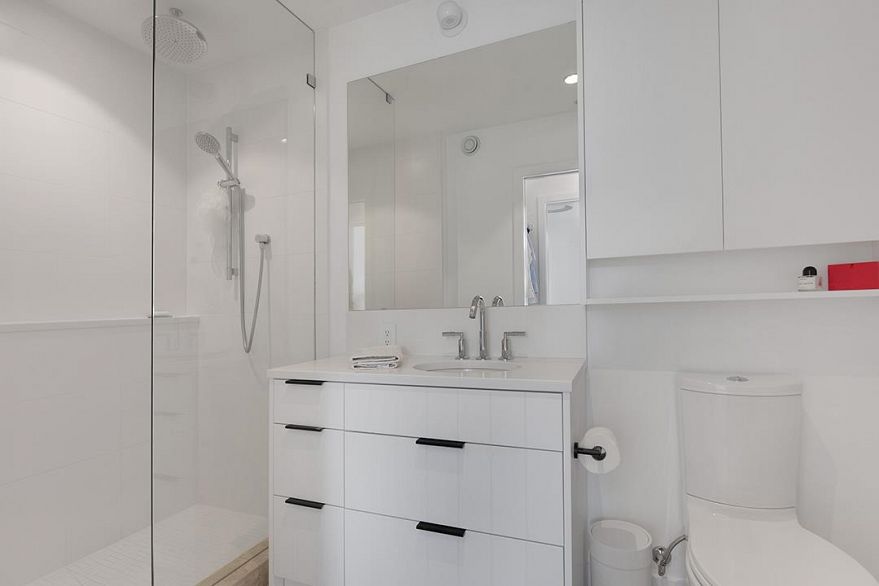 48 W King Edward Avenue