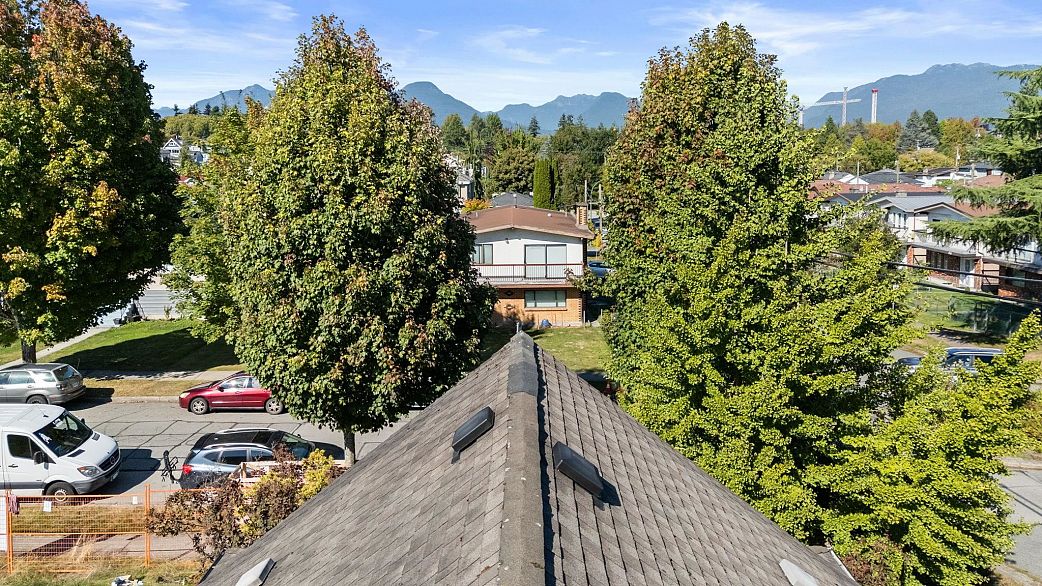 2996 Venables Street