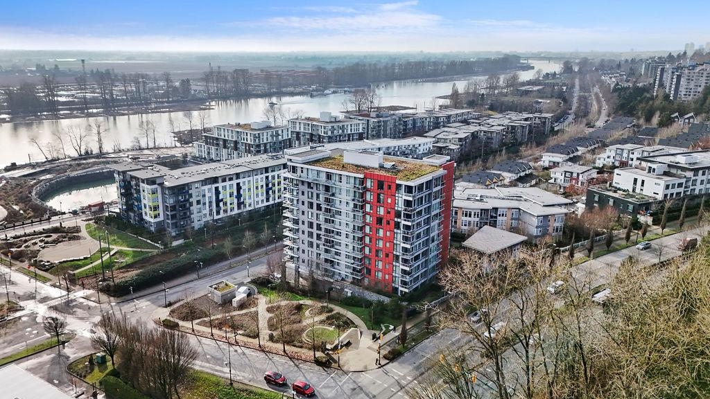 903 3281 E Kent Avenue North