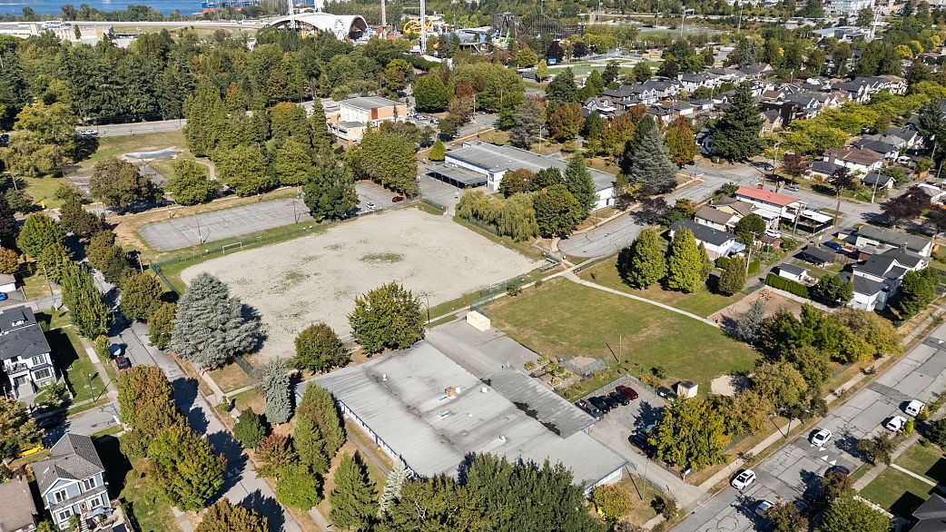 2996 Venables Street