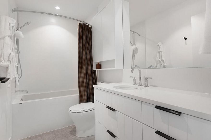 48 W King Edward Avenue