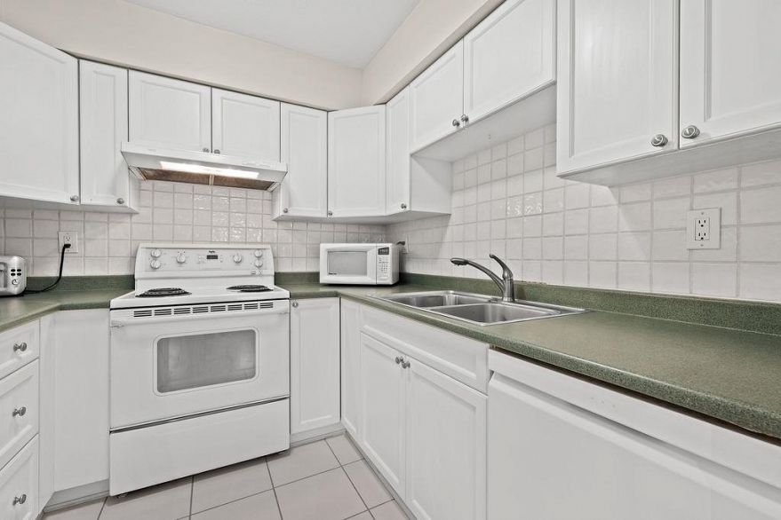 308 1476 W 10th Avenue