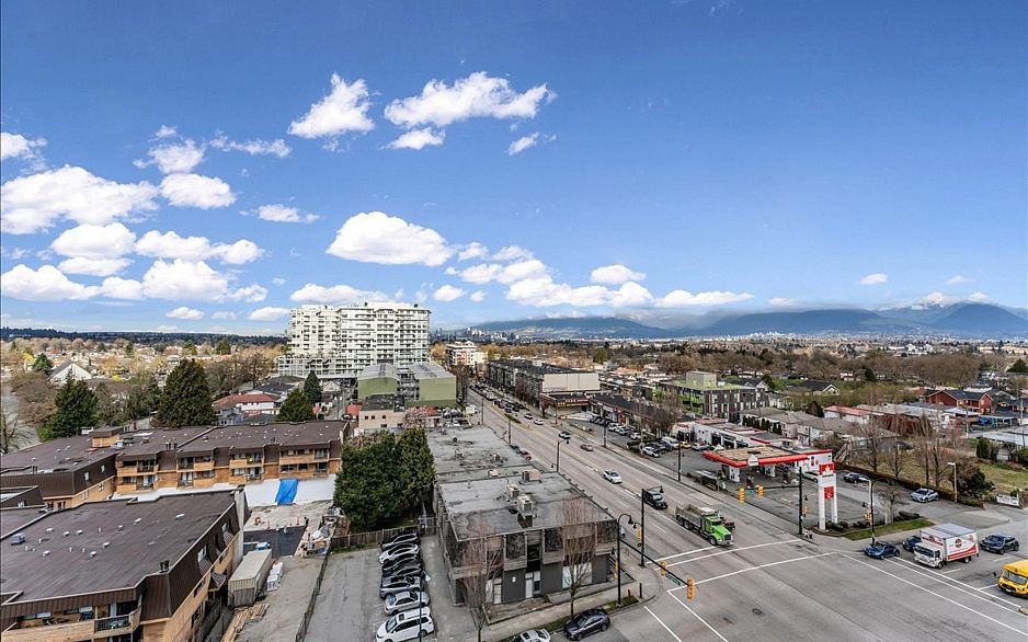 1009 4815 Eldorado Mews