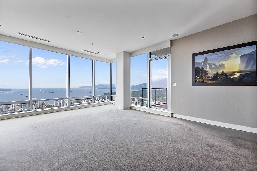 5501 1128 W Georgia Street