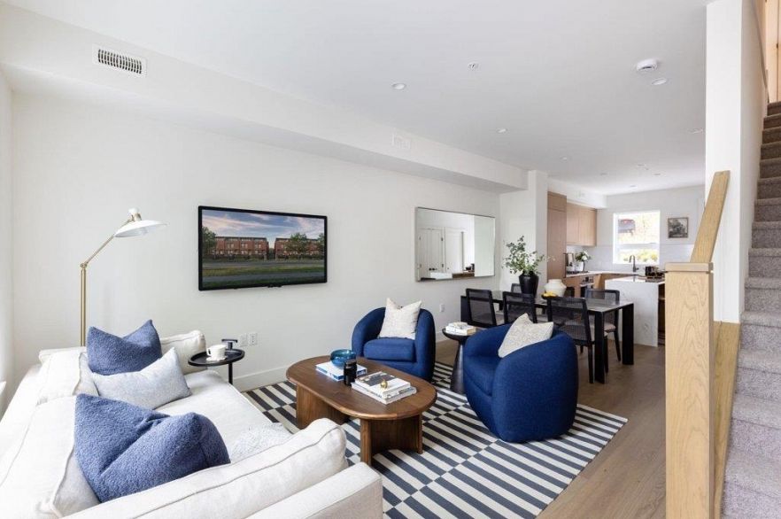 104 5381 Willow Street