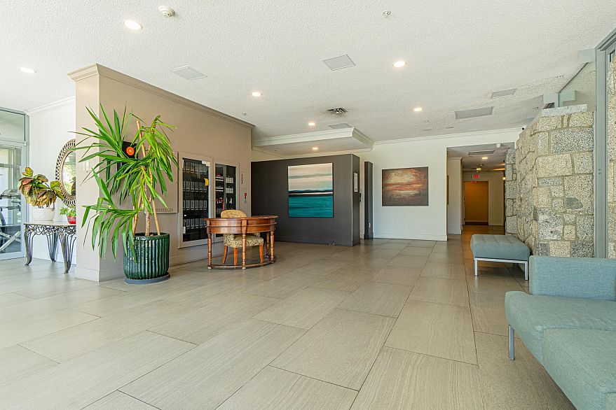 707 5639 Hampton Place