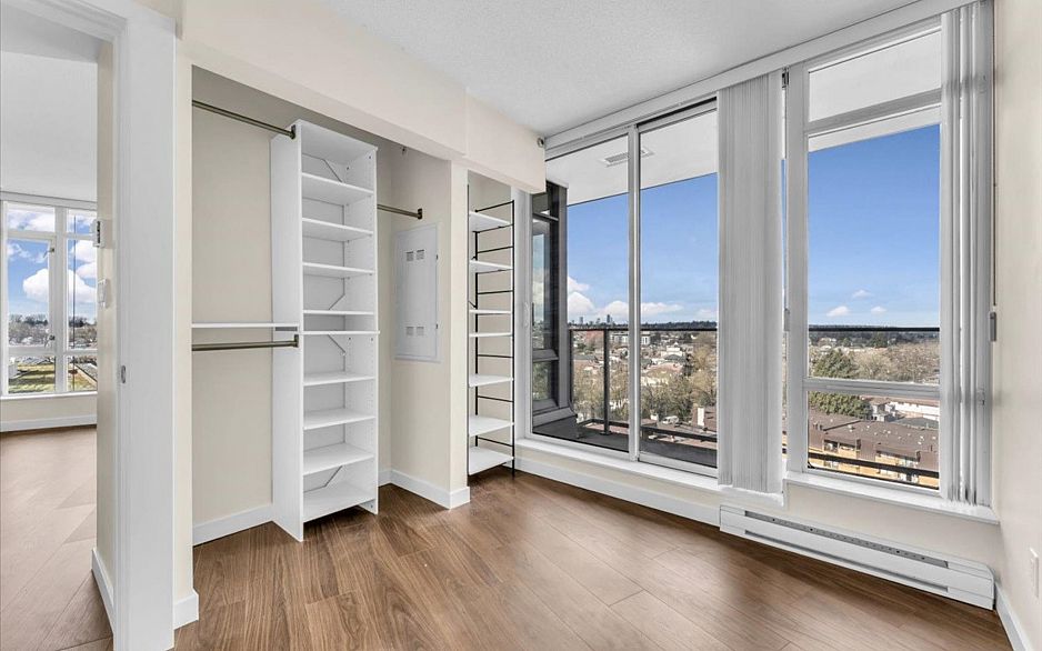 1009 4815 Eldorado Mews