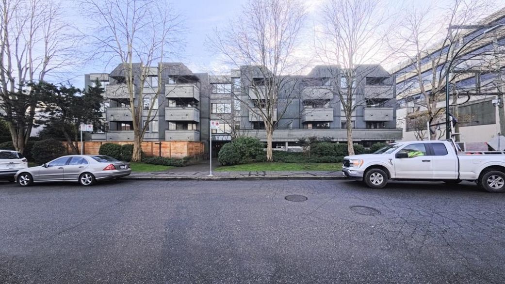 408 1476 W 10th Avenue