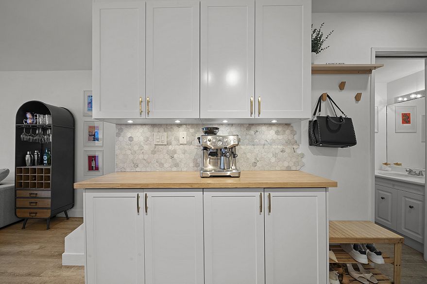 109 2125 York Avenue