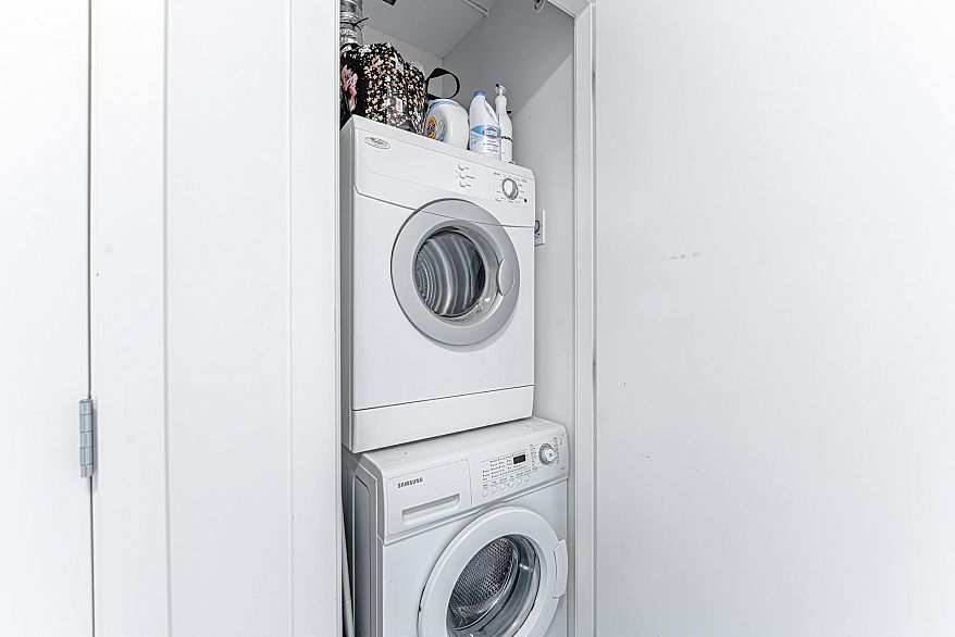 612 4888 Nanaimo Street