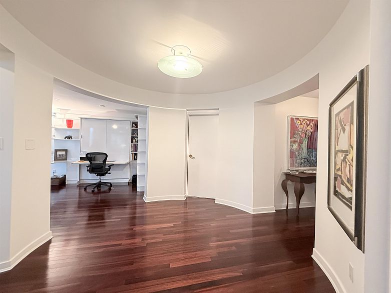 902 1888 Alberni Street