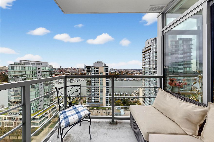 2006 1483 Homer Street