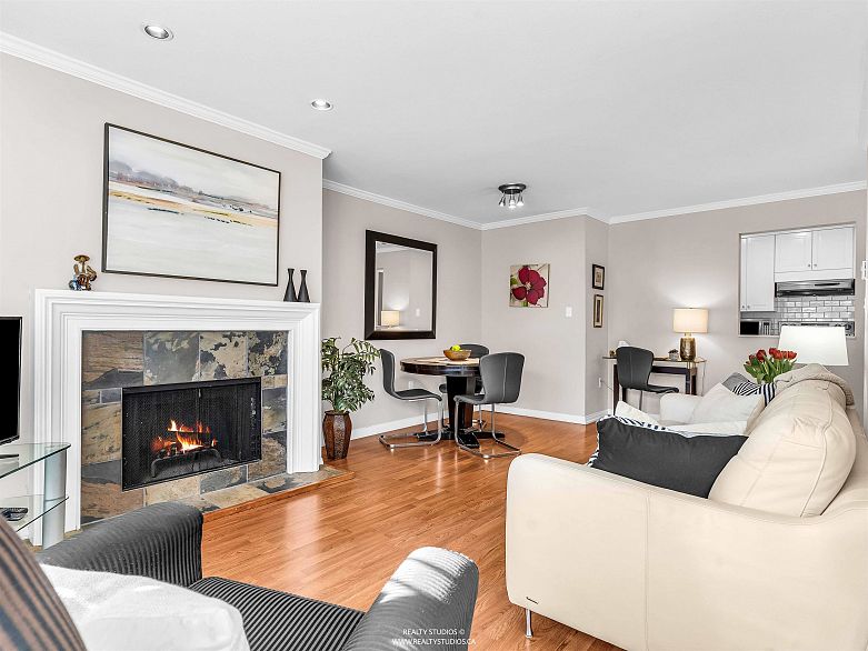 109 555 W 14th Avenue