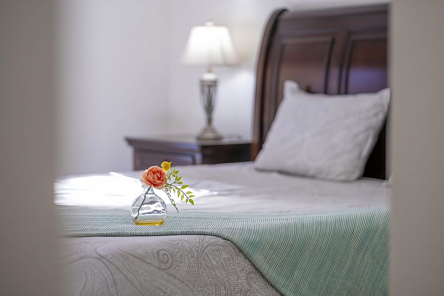 212 6333 Larkin Drive