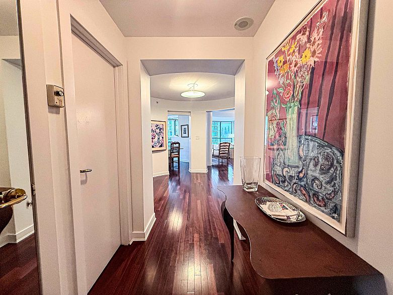 902 1888 Alberni Street