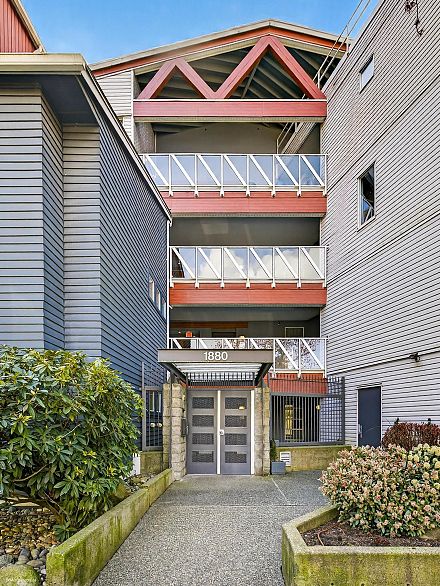 108 1880 E Kent Avenue South Avenue