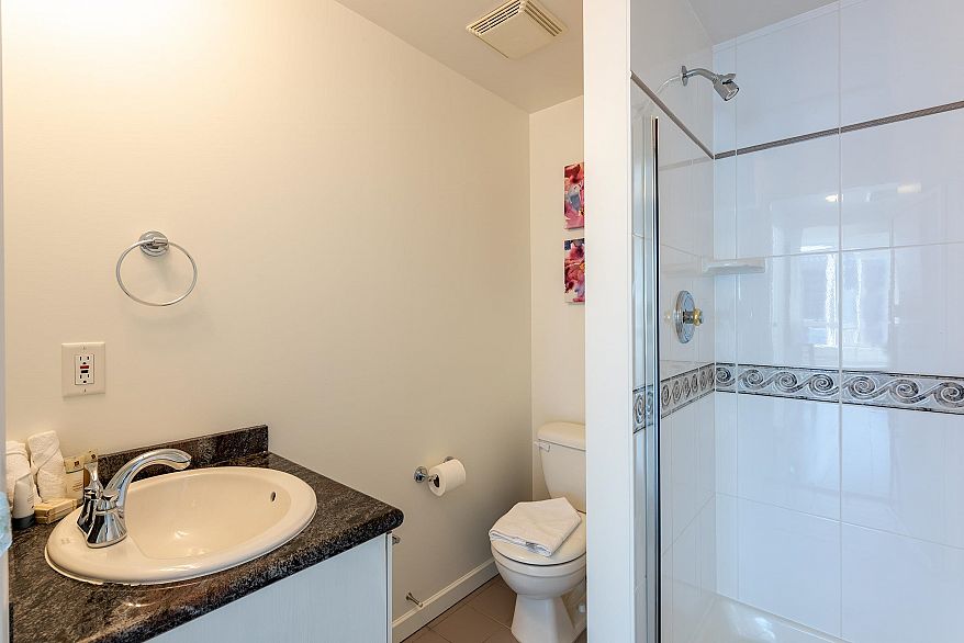 2902 1166 Melville Street