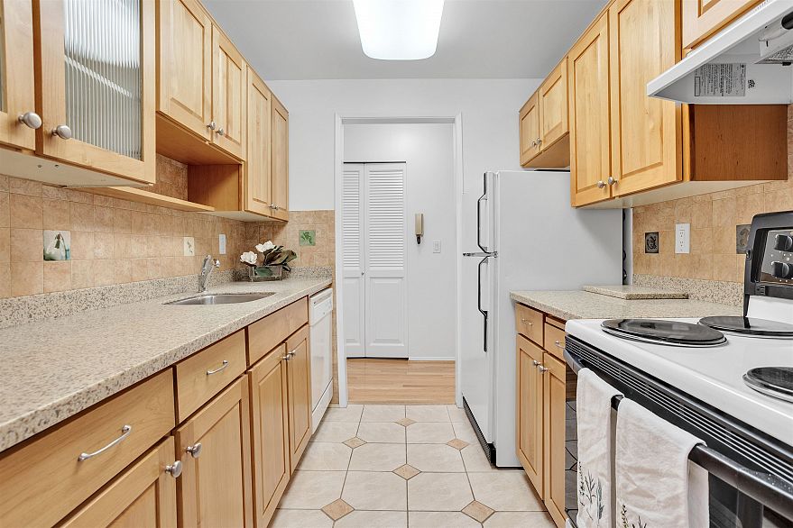 106 1066 W 13th Avenue