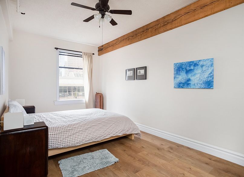 54 777 Burrard Street