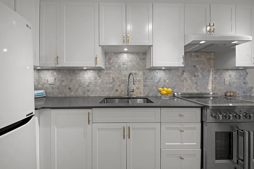 109 2125 York Avenue