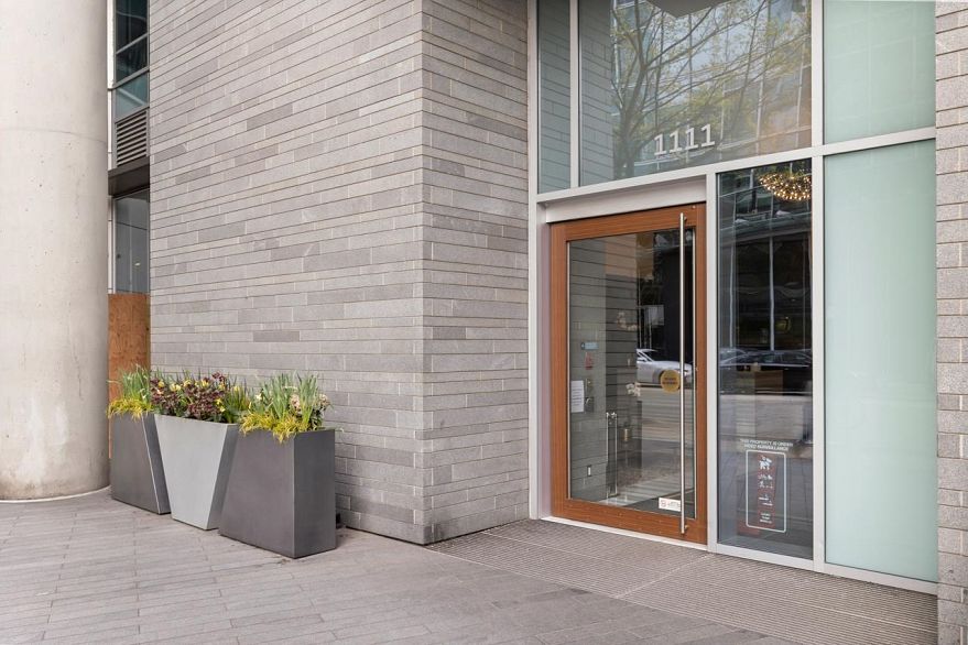 3302 1111 Alberni Street