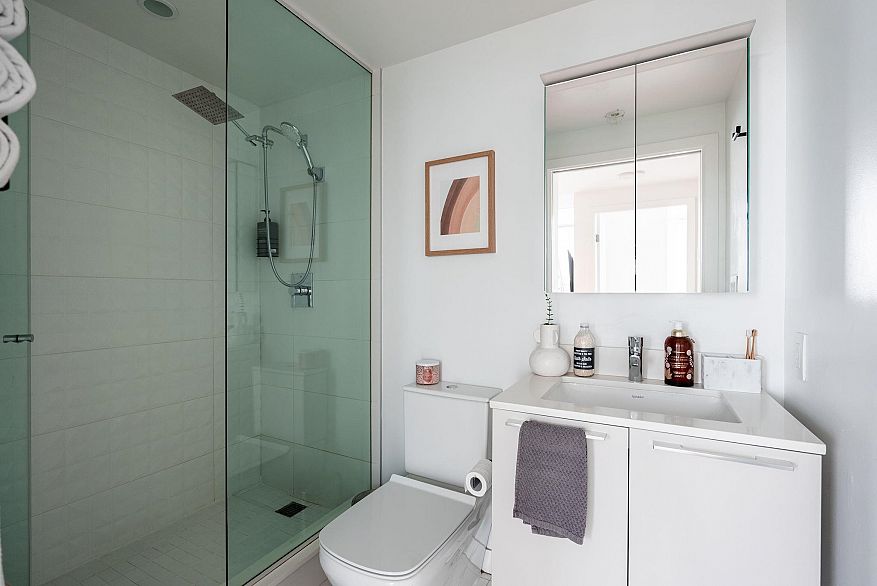 1801 4638 Gladstone Street