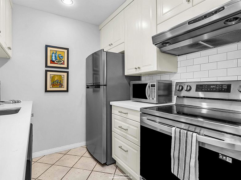 109 555 W 14th Avenue