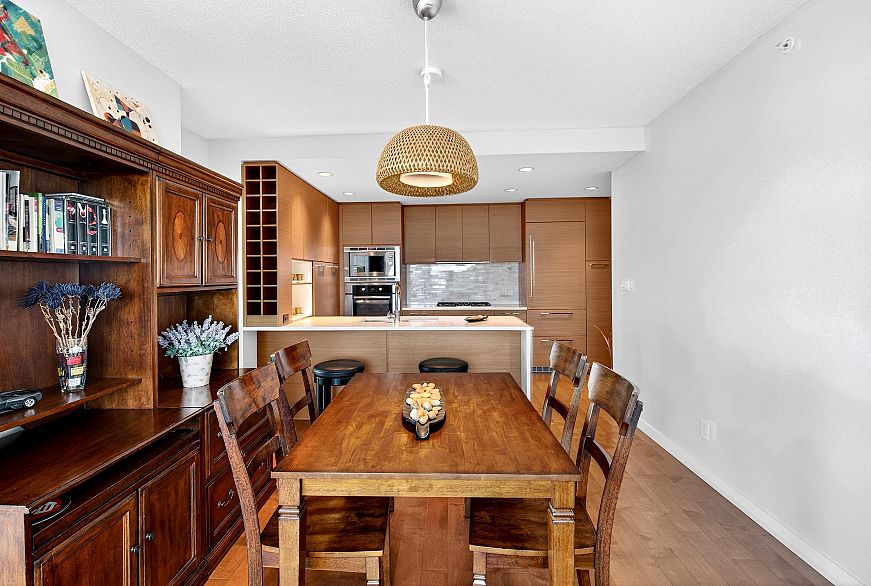 1502 5868 Agronomy Road