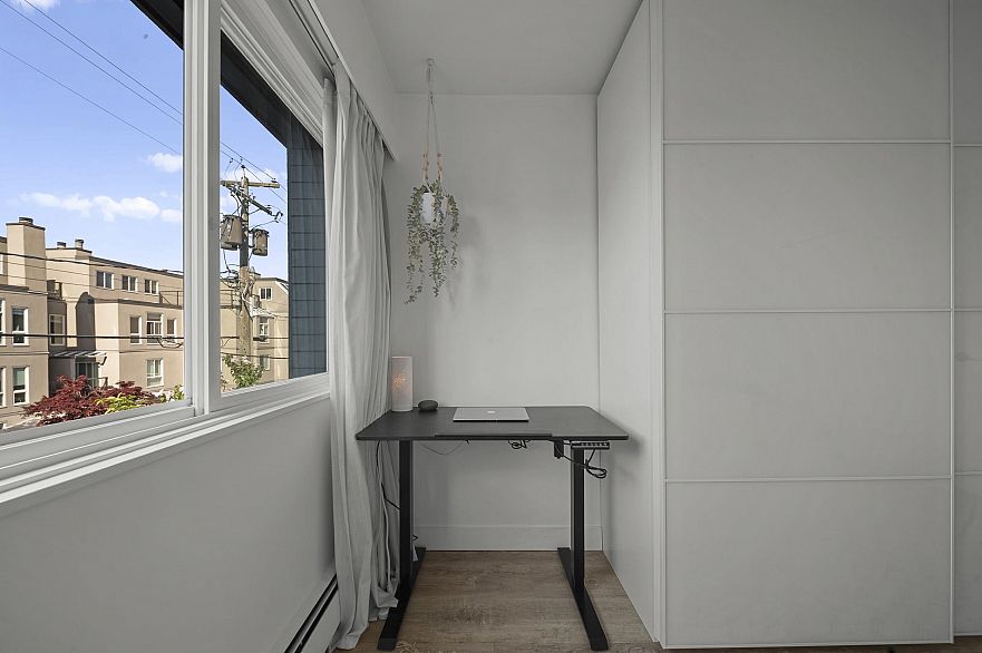 109 2125 York Avenue