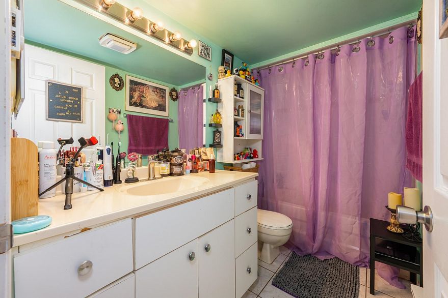 470 W 46th Avenue