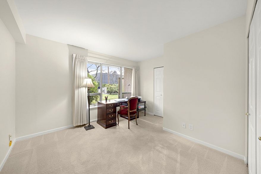 101 2288 W 40th Avenue