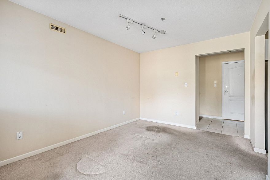 304 1989 W 1st Avenue