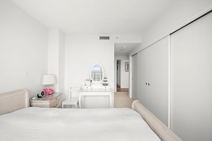 1808 8555 Granville Street