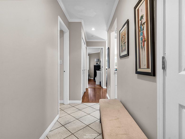 109 555 W 14th Avenue