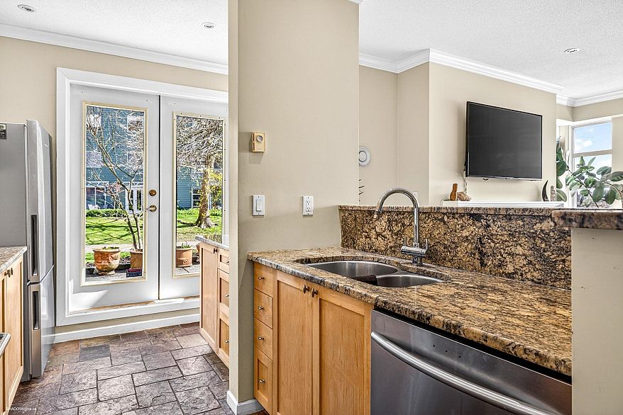 108 1880 E Kent Avenue South Avenue