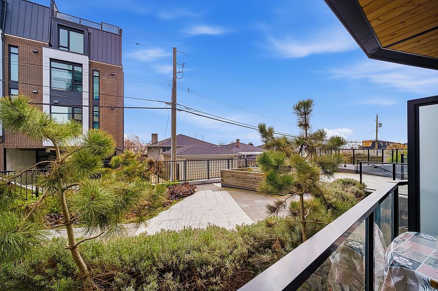 103 7638 Cambie Street