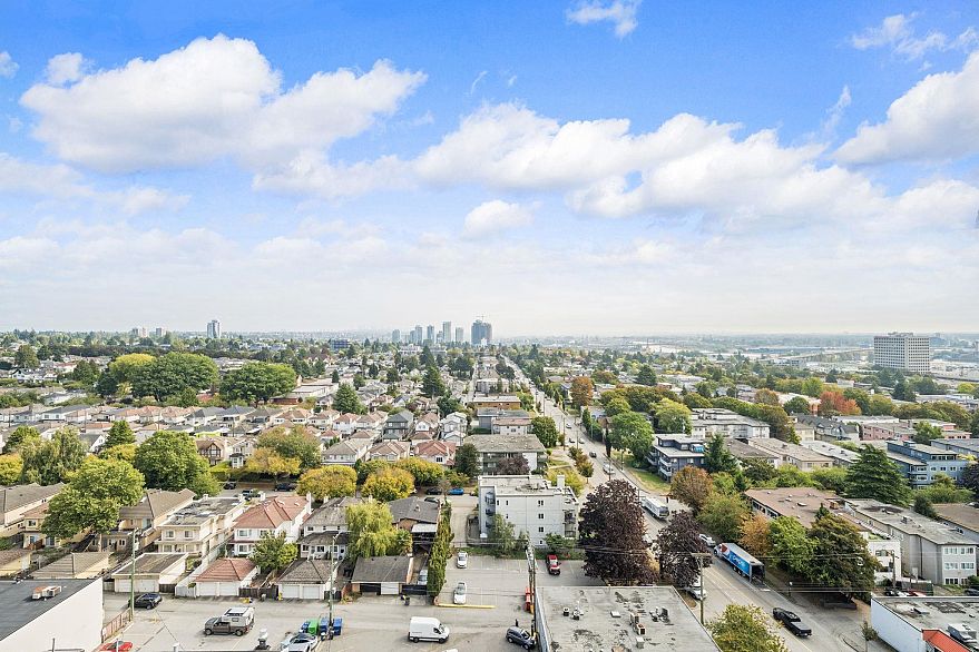 1808 8555 Granville Street