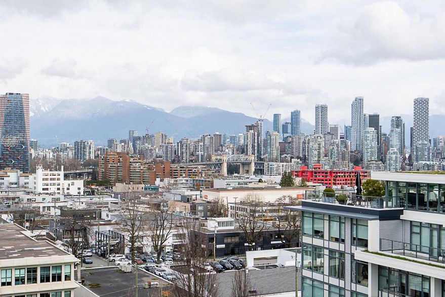 106 1777 W 7th Avenue