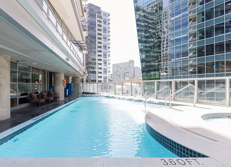 5501 1128 W Georgia Street