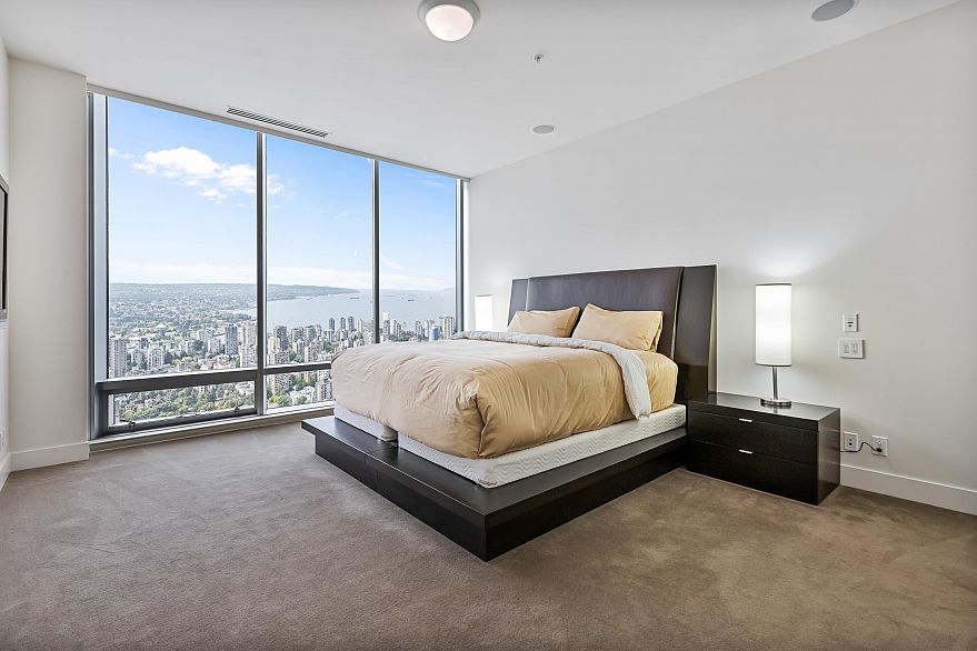 5501 1128 W Georgia Street