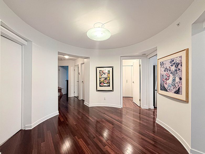 902 1888 Alberni Street