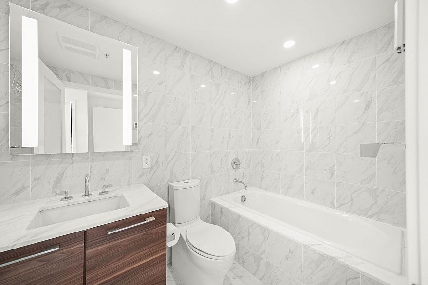 1808 8555 Granville Street